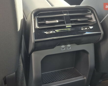 БМВ 5 Серия, объемом двигателя 2 л и пробегом 0 тыс. км за 71404 $, фото 17 на Automoto.ua