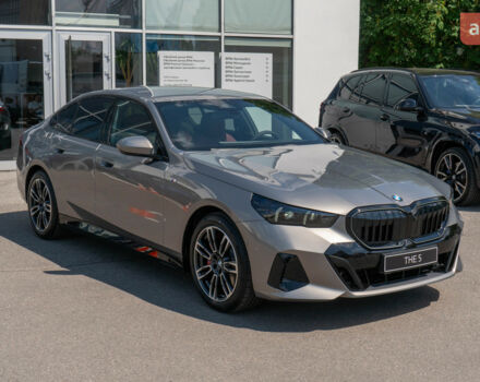 БМВ 5 Серия, объемом двигателя 2.99 л и пробегом 0 тыс. км за 95226 $, фото 1 на Automoto.ua