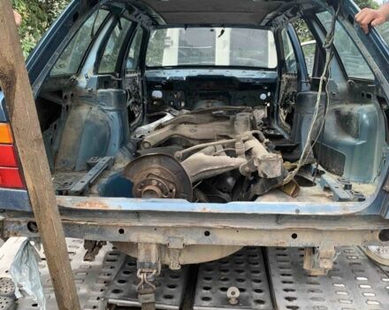 БМВ 5 Серия, объемом двигателя 4 л и пробегом 300 тыс. км за 2500 $, фото 6 на Automoto.ua