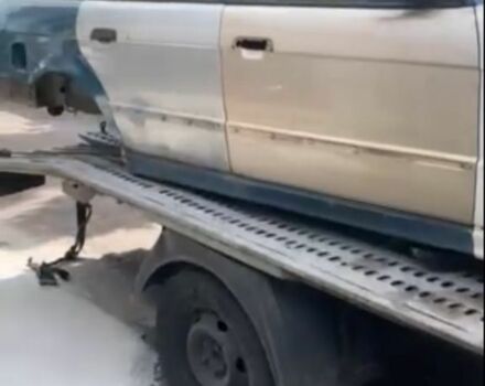 БМВ 5 Серия, объемом двигателя 4 л и пробегом 300 тыс. км за 2500 $, фото 7 на Automoto.ua