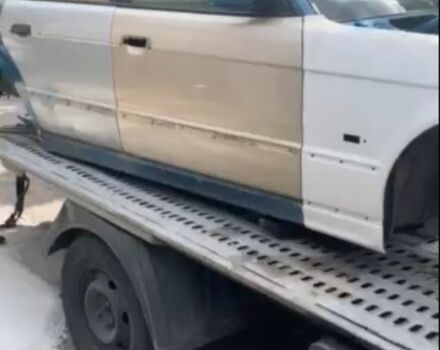 БМВ 5 Серия, объемом двигателя 4 л и пробегом 300 тыс. км за 2500 $, фото 4 на Automoto.ua