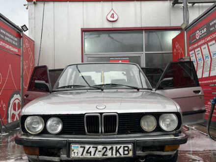 БМВ 5 Серия, объемом двигателя 2 л и пробегом 400 тыс. км за 1213 $, фото 1 на Automoto.ua