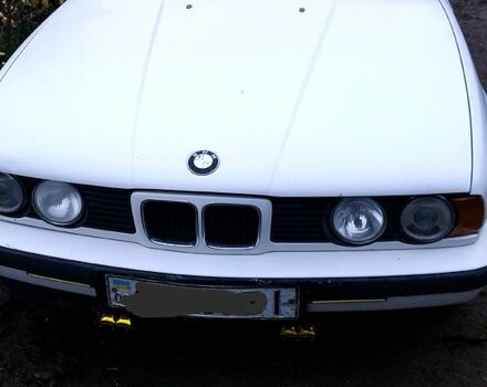 БМВ 5 Серия, объемом двигателя 2 л и пробегом 330 тыс. км за 2000 $, фото 1 на Automoto.ua