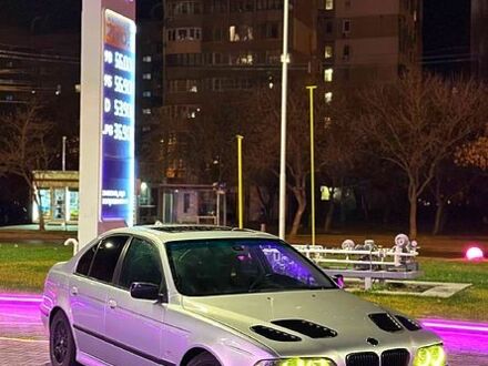 БМВ 5 Серия, объемом двигателя 3.5 л и пробегом 0 тыс. км за 3000 $, фото 1 на Automoto.ua