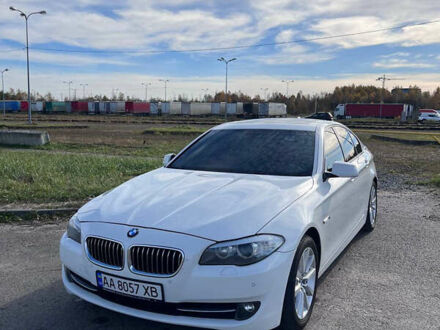 БМВ 5 Серия, объемом двигателя 3 л и пробегом 215 тыс. км за 13500 $, фото 1 на Automoto.ua
