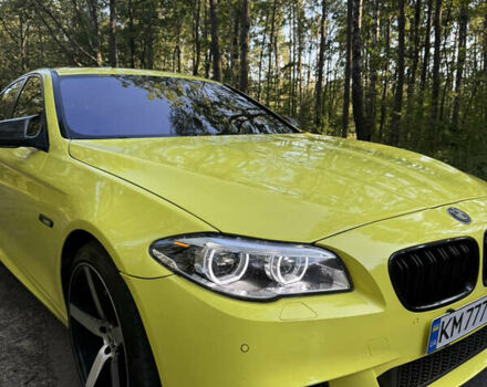 Желтый БМВ 5 Серия, объемом двигателя 3 л и пробегом 264 тыс. км за 19000 $, фото 1 на Automoto.ua