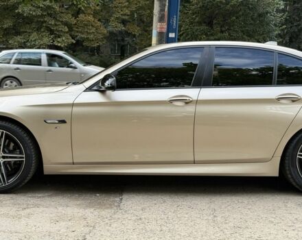 Желтый БМВ 5 Серия, объемом двигателя 2 л и пробегом 251 тыс. км за 14000 $, фото 1 на Automoto.ua