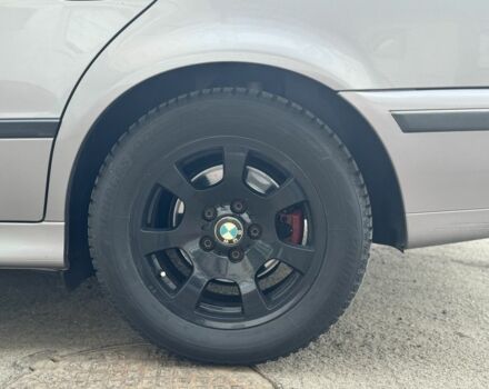 Серый БМВ 5 Серия, объемом двигателя 2 л и пробегом 433 тыс. км за 4900 $, фото 1 на Automoto.ua