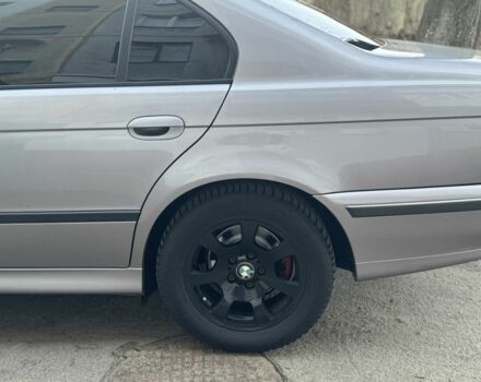 Серый БМВ 5 Серия, объемом двигателя 2 л и пробегом 433 тыс. км за 4900 $, фото 2 на Automoto.ua