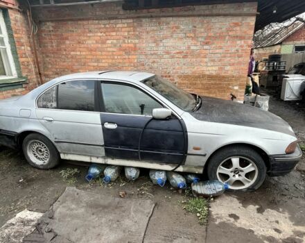 Серый БМВ 5 Серия, объемом двигателя 2.5 л и пробегом 111 тыс. км за 650 $, фото 1 на Automoto.ua