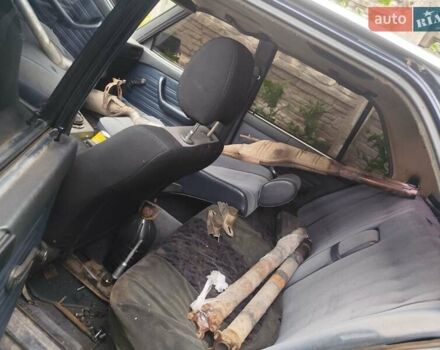 Серый БМВ 5 Серия, объемом двигателя 2.5 л и пробегом 100 тыс. км за 1500 $, фото 4 на Automoto.ua