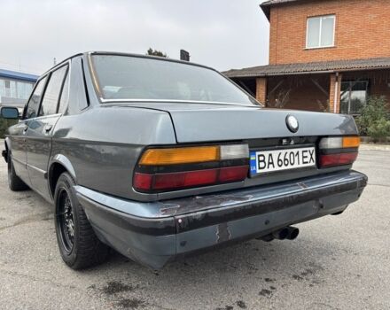 Серый БМВ 5 Серия, объемом двигателя 2.8 л и пробегом 300 тыс. км за 1200 $, фото 7 на Automoto.ua