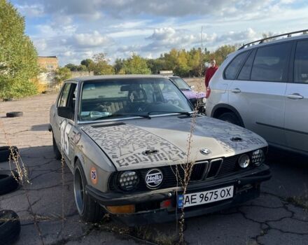 Серый БМВ 5 Серия, объемом двигателя 2 л и пробегом 666 тыс. км за 1750 $, фото 1 на Automoto.ua