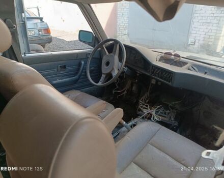 Серый БМВ 5 Серия, объемом двигателя 1.8 л и пробегом 100 тыс. км за 1000 $, фото 7 на Automoto.ua