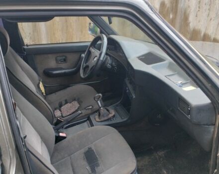 Сірий БМВ 5 Серія, об'ємом двигуна 2.7 л та пробігом 249 тис. км за 1500 $, фото 4 на Automoto.ua