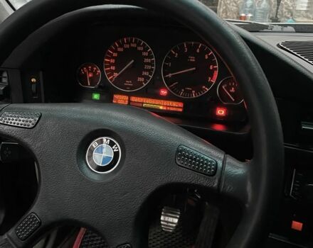 Серый БМВ 5 Серия, объемом двигателя 2.5 л и пробегом 400 тыс. км за 1650 $, фото 6 на Automoto.ua