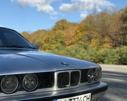 Серый БМВ 5 Серия, объемом двигателя 2.5 л и пробегом 350 тыс. км за 2300 $, фото 2 на Automoto.ua