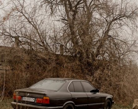 Серый БМВ 5 Серия, объемом двигателя 2 л и пробегом 300 тыс. км за 1600 $, фото 3 на Automoto.ua