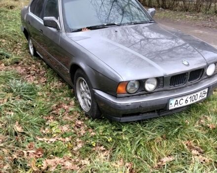 Сірий БМВ 5 Серія, об'ємом двигуна 3 л та пробігом 300 тис. км за 1200 $, фото 3 на Automoto.ua