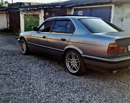 Серый БМВ 5 Серия, объемом двигателя 2 л и пробегом 360 тыс. км за 2500 $, фото 2 на Automoto.ua