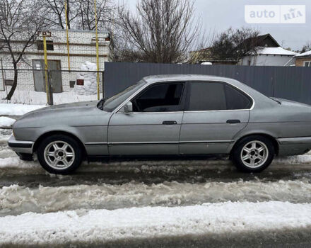 Сірий БМВ 5 Серія, об'ємом двигуна 1.99 л та пробігом 250 тис. км за 2200 $, фото 4 на Automoto.ua