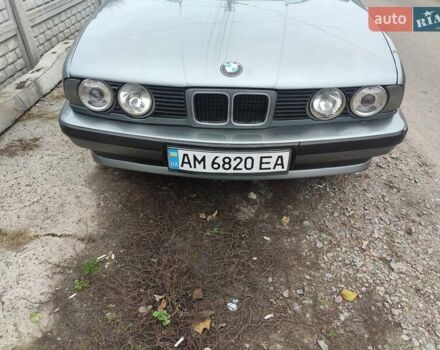 Сірий БМВ 5 Серія, об'ємом двигуна 3.5 л та пробігом 302 тис. км за 2400 $, фото 1 на Automoto.ua