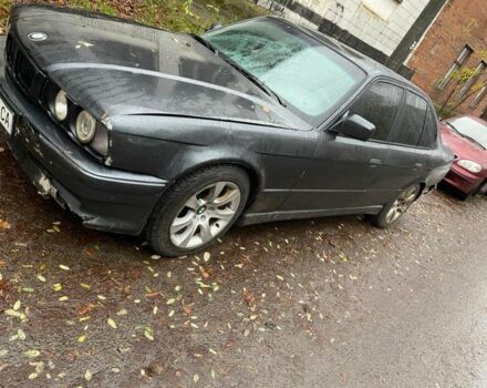 Серый БМВ 5 Серия, объемом двигателя 2 л и пробегом 390 тыс. км за 1700 $, фото 1 на Automoto.ua