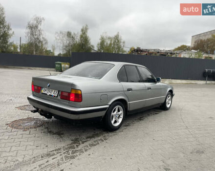 Серый БМВ 5 Серия, объемом двигателя 2.5 л и пробегом 300 тыс. км за 1250 $, фото 3 на Automoto.ua