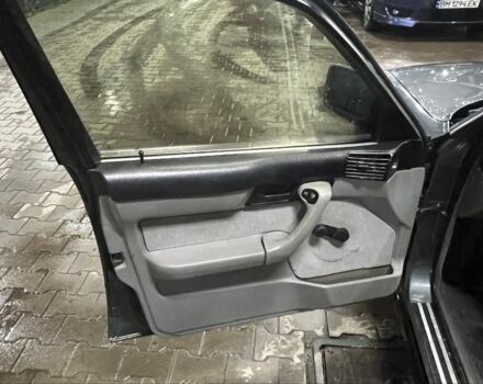 Серый БМВ 5 Серия, объемом двигателя 2.5 л и пробегом 299 тыс. км за 2499 $, фото 7 на Automoto.ua