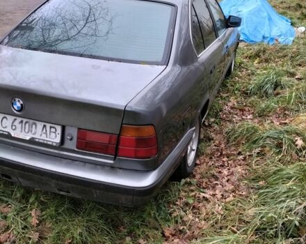 Сірий БМВ 5 Серія, об'ємом двигуна 3 л та пробігом 300 тис. км за 1200 $, фото 1 на Automoto.ua
