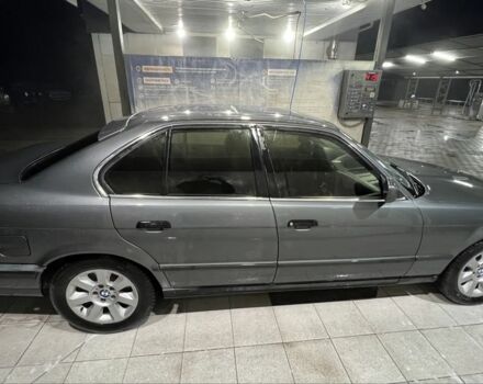 Серый БМВ 5 Серия, объемом двигателя 2.5 л и пробегом 299 тыс. км за 2499 $, фото 3 на Automoto.ua