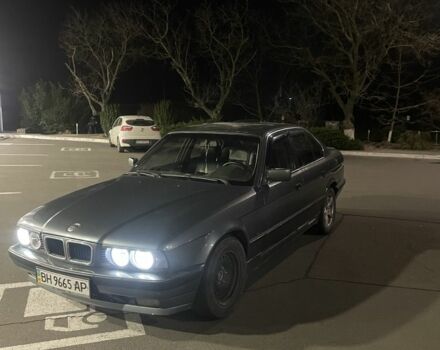 Серый БМВ 5 Серия, объемом двигателя 2 л и пробегом 332 тыс. км за 1899 $, фото 1 на Automoto.ua