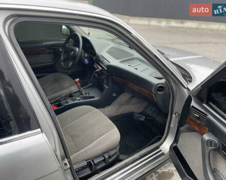 Серый БМВ 5 Серия, объемом двигателя 2.5 л и пробегом 300 тыс. км за 1250 $, фото 2 на Automoto.ua