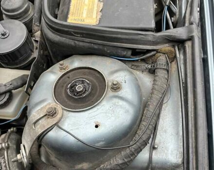 Серый БМВ 5 Серия, объемом двигателя 2 л и пробегом 440 тыс. км за 2600 $, фото 9 на Automoto.ua