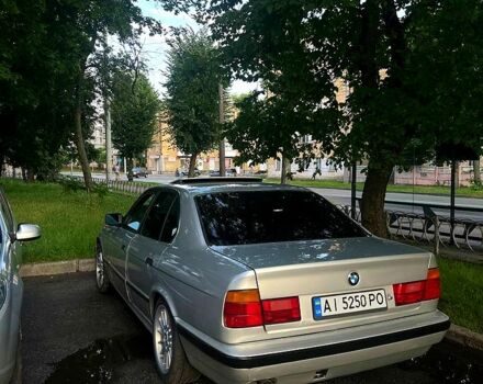 Серый БМВ 5 Серия, объемом двигателя 2 л и пробегом 346 тыс. км за 3100 $, фото 3 на Automoto.ua