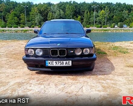 Серый БМВ 5 Серия, объемом двигателя 2 л и пробегом 299 тыс. км за 3200 $, фото 2 на Automoto.ua