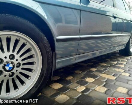 Серый БМВ 5 Серия, объемом двигателя 2 л и пробегом 300 тыс. км за 2600 $, фото 3 на Automoto.ua