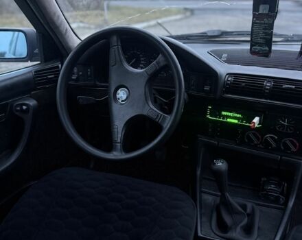 Серый БМВ 5 Серия, объемом двигателя 2.5 л и пробегом 300 тыс. км за 2500 $, фото 4 на Automoto.ua