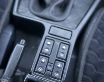 Серый БМВ 5 Серия, объемом двигателя 2.5 л и пробегом 300 тыс. км за 2500 $, фото 5 на Automoto.ua