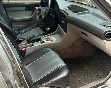 Серый БМВ 5 Серия, объемом двигателя 2 л и пробегом 310 тыс. км за 1750 $, фото 19 на Automoto.ua