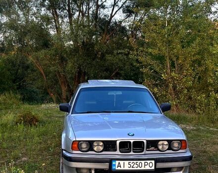 Серый БМВ 5 Серия, объемом двигателя 2 л и пробегом 346 тыс. км за 3100 $, фото 2 на Automoto.ua