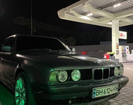 Серый БМВ 5 Серия, объемом двигателя 2.4 л и пробегом 300 тыс. км за 3000 $, фото 2 на Automoto.ua