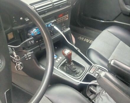 Серый БМВ 5 Серия, объемом двигателя 3.4 л и пробегом 345 тыс. км за 2800 $, фото 3 на Automoto.ua