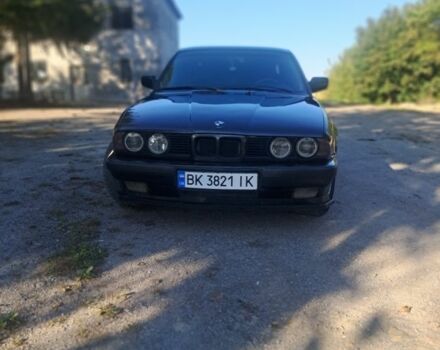 Серый БМВ 5 Серия, объемом двигателя 2.5 л и пробегом 150 тыс. км за 2500 $, фото 1 на Automoto.ua