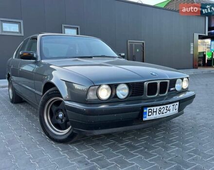 Серый БМВ 5 Серия, объемом двигателя 2 л и пробегом 380 тыс. км за 3200 $, фото 6 на Automoto.ua