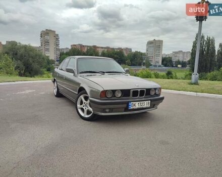 Серый БМВ 5 Серия, объемом двигателя 3.43 л и пробегом 410 тыс. км за 4999 $, фото 1 на Automoto.ua