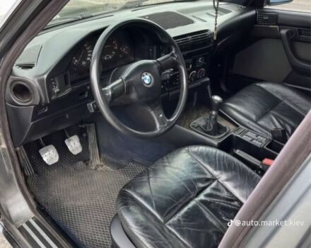 Серый БМВ 5 Серия, объемом двигателя 3 л и пробегом 800 тыс. км за 3599 $, фото 6 на Automoto.ua