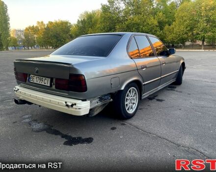 Серый БМВ 5 Серия, объемом двигателя 2 л и пробегом 300 тыс. км за 2650 $, фото 4 на Automoto.ua