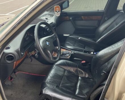 Серый БМВ 5 Серия, объемом двигателя 2 л и пробегом 333 тыс. км за 3500 $, фото 6 на Automoto.ua