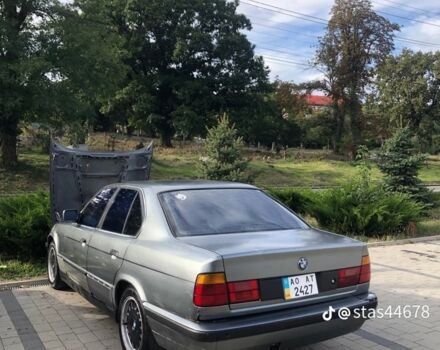 Сірий БМВ 5 Серія, об'ємом двигуна 2 л та пробігом 300 тис. км за 1300 $, фото 1 на Automoto.ua